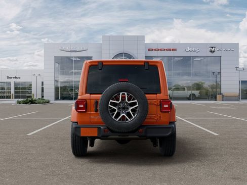 New 2025 Jeep Wrangler Unlimited Sahara AWD/4WD image 7