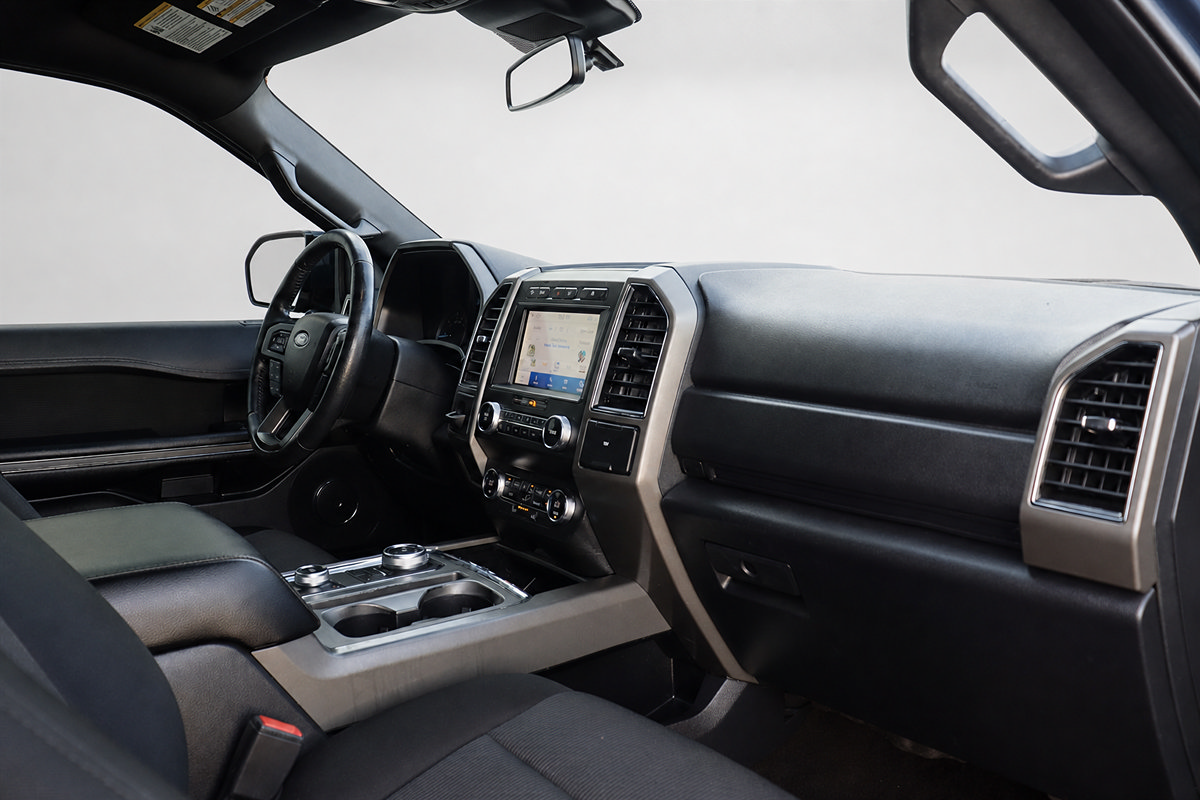 Used 2020 Ford Expedition XLT AWD/4WD image 25