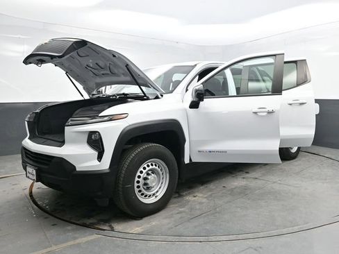 Used 2024 Chevrolet Silverado EV W/T image 39