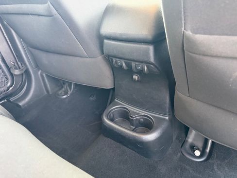 Used 2014 Jeep Wrangler Unlimited Sahara AWD/4WD image 35
