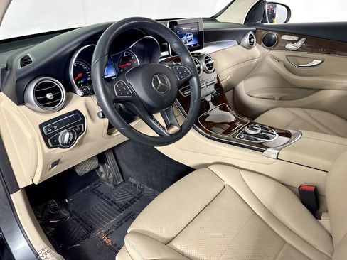 Used 2018 Mercedes-Benz GLC 300 4MATIC image 9