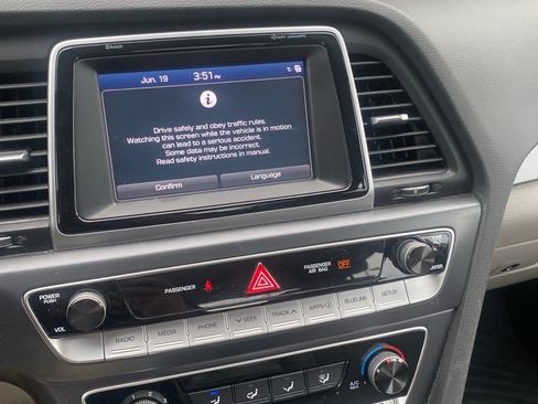 Used 2018 Hyundai Sonata SEL w/ Winter Weather Package FWD image 15