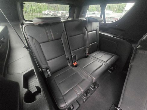 Used 2021 Chevrolet Suburban RST w/ Luxury Package AWD/4WD image 27