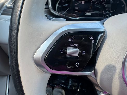 Used 2022 Jaguar F-PACE S image 14