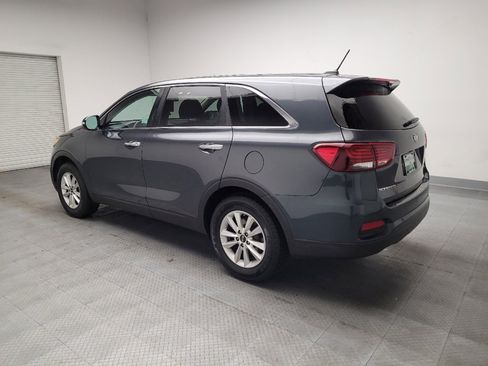 Used 2020 Kia Sorento LX image 3