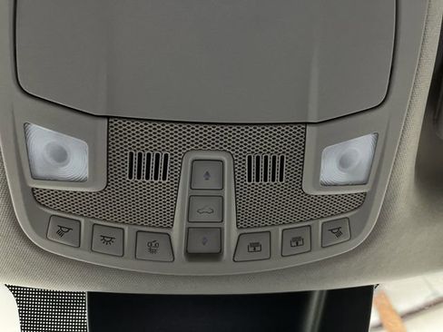 Used 2021 Ford Expedition Platinum image 27