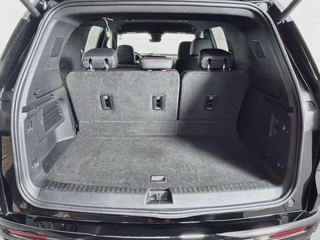 Used 2025 Chevrolet Traverse RS w/ LPO, Floor Liner Package AWD/4WD image 27