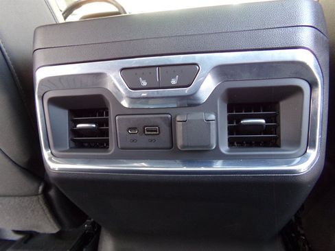 Used 2021 GMC Sierra 1500 AT4 w/ AT4 Premium Package AWD/4WD image 32
