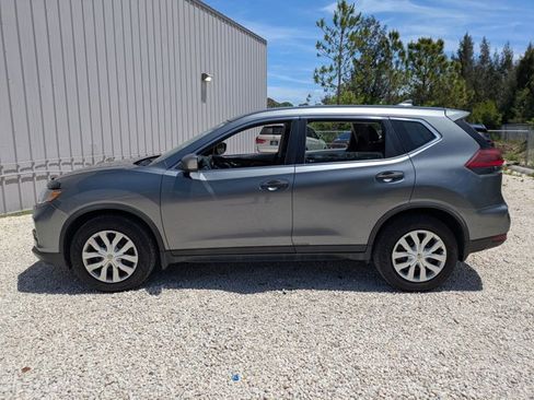 Used 2018 Nissan Rogue S image 8