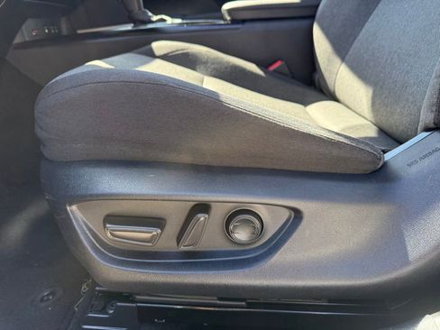 Used 2025 Toyota Camry LE w/ Convenience Package image 15