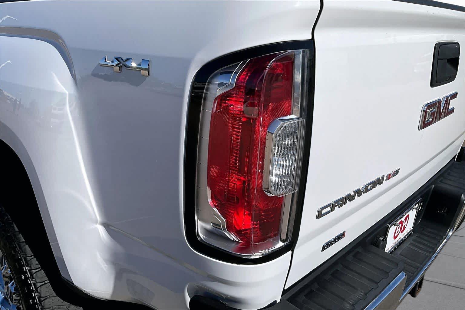 Used 2017 GMC Canyon SLT w/ Trailering Package AWD/4WD image 27