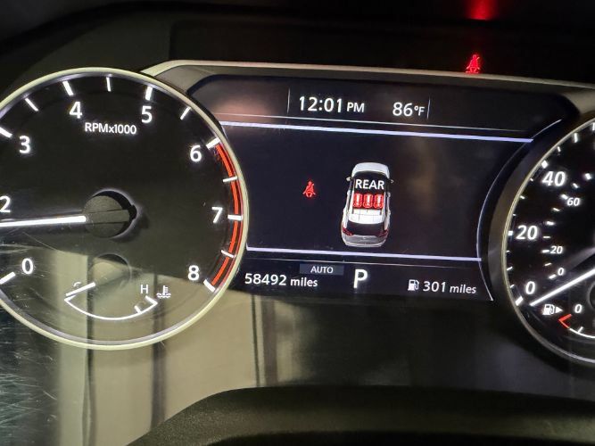 Used 2025 Nissan Rogue SV AWD/4WD image 18