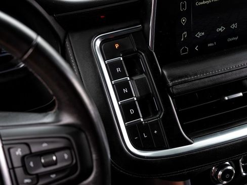 Used 2022 GMC Yukon XL SLE image 21