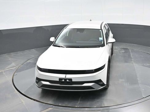 New 2025 Hyundai Ioniq 5 SE image 21