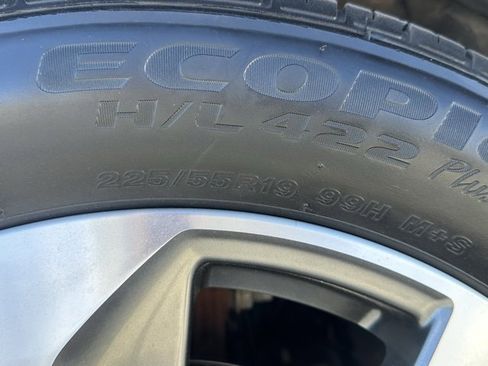 Used 2025 Ford Escape Platinum image 33