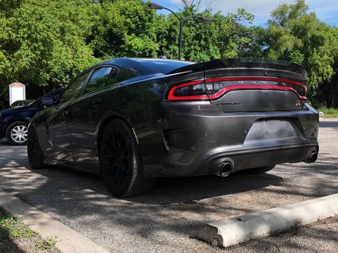 Used 2019 Dodge Charger Scat Pack RWD image 7
