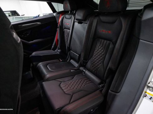 Used 2023 Lamborghini Urus Performante AWD/4WD image 39