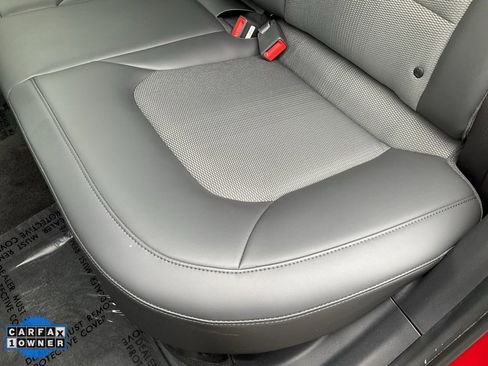 Used 2024 Kia Niro EX Touring image 27