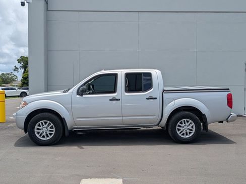 Used 2018 Nissan Frontier SV AWD/4WD image 8
