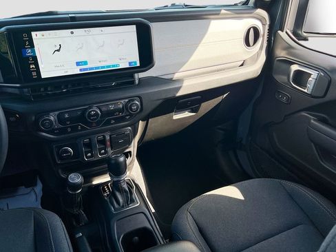 Used 2024 Jeep Wrangler Sport S image 21