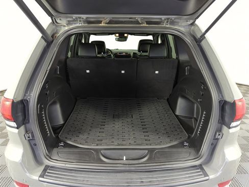 Used 2021 Jeep Grand Cherokee Laredo X image 28