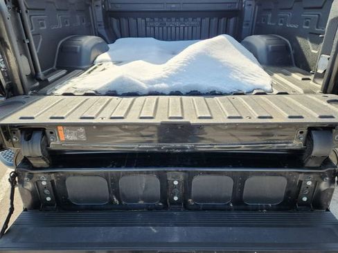 Used 2024 GMC Sierra 2500 Denali image 35