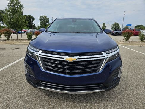Used 2022 Chevrolet Equinox LT AWD/4WD image 2