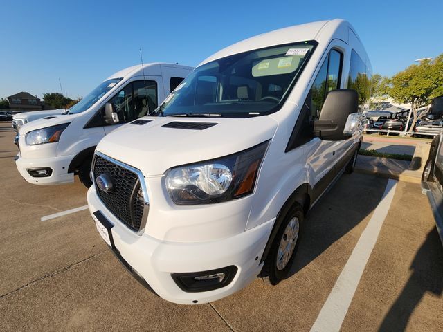 Used 2025 Ford Transit 350 XLT RWD image 3