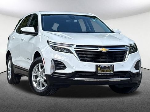 Used 2024 Chevrolet Equinox LT AWD/4WD image 2