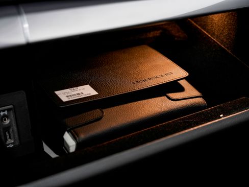 Used 2017 Porsche 911 Carrera 4S image 17