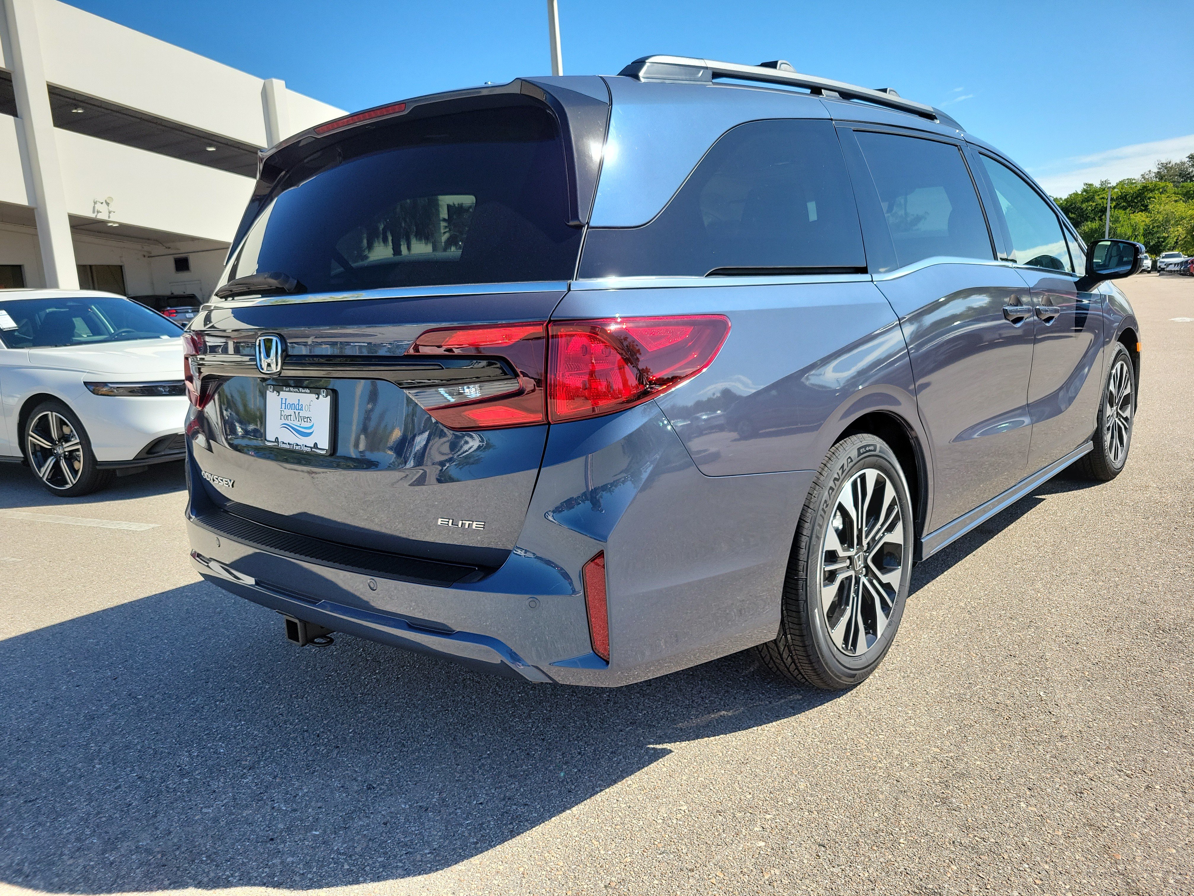 New 2027 Honda Odyssey Elite image 6