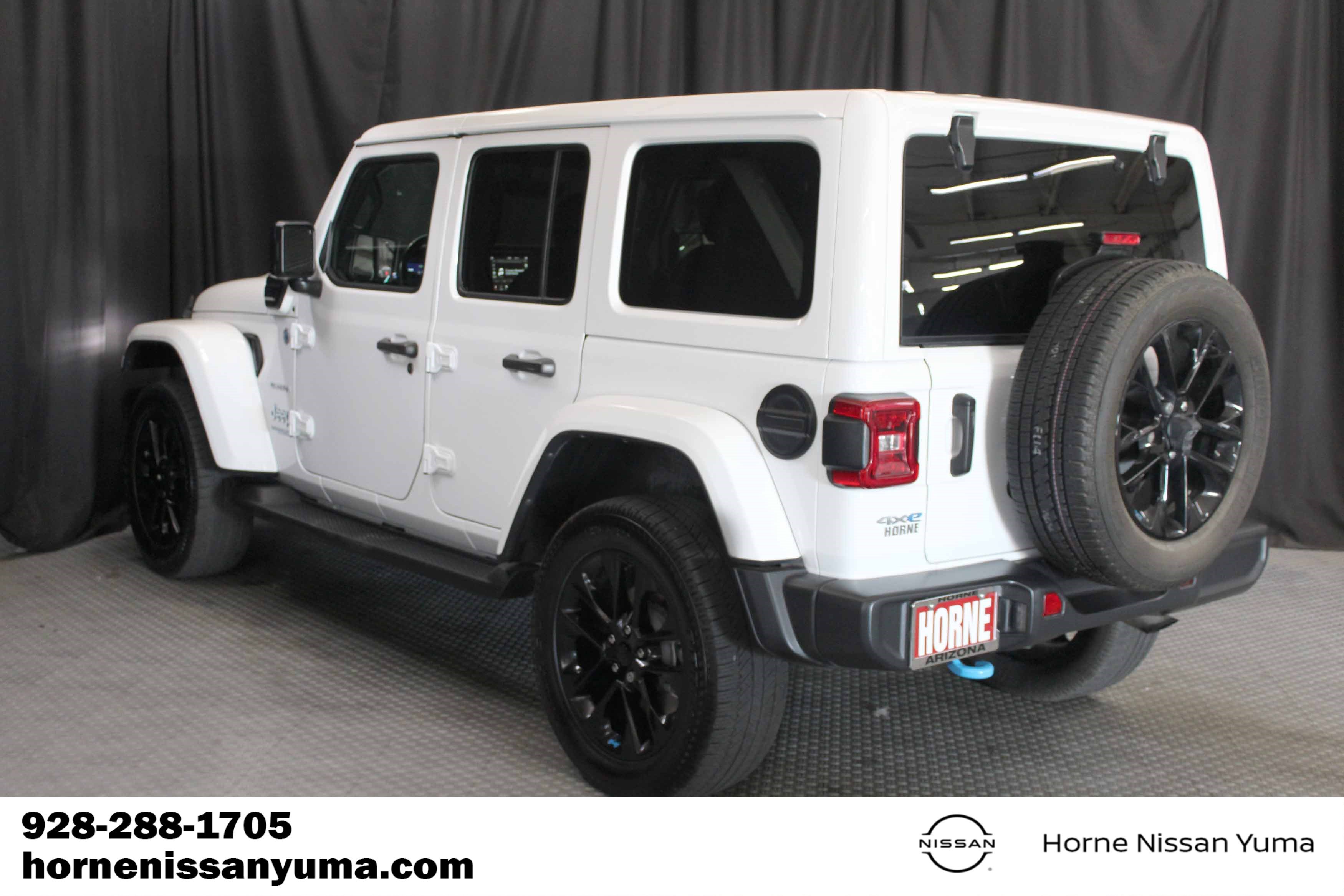 Used 2022 Jeep Wrangler Unlimited Sahara AWD/4WD image 16