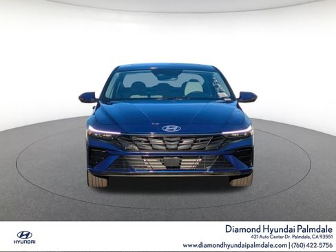 New 2025 Hyundai Elantra Limited image 2