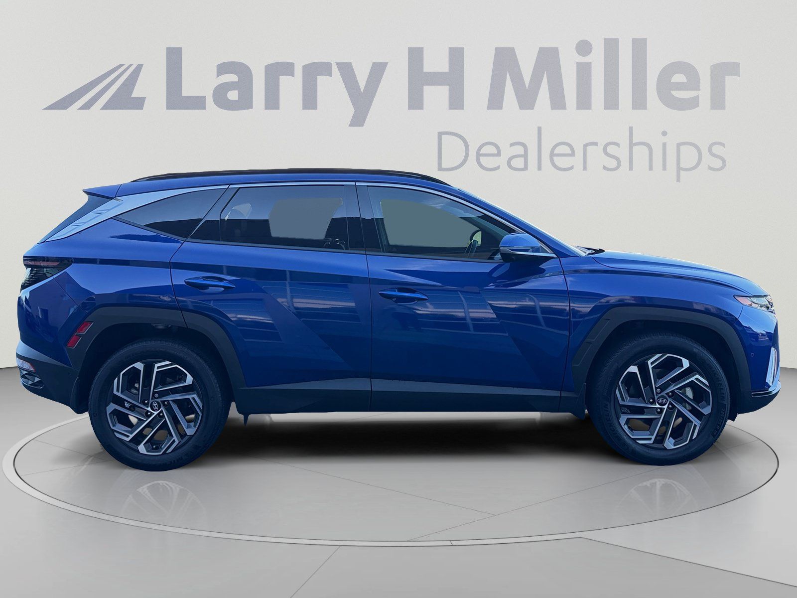 Certified 2024 Hyundai Tucson Limited AWD/4WD image 6