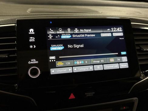 Used 2022 Honda Pilot Touring image 14