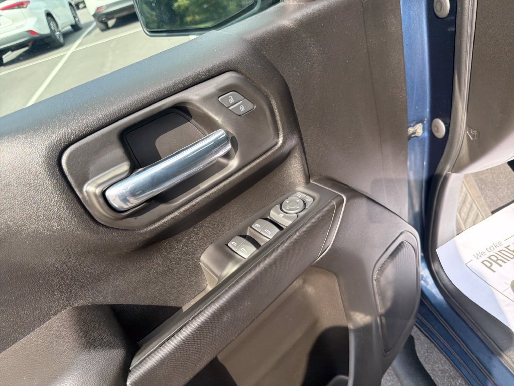 Used 2023 Chevrolet Silverado 1500 Custom AWD/4WD image 16