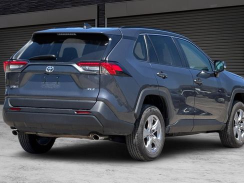 Used 2025 Toyota RAV4 XLE FWD image 4