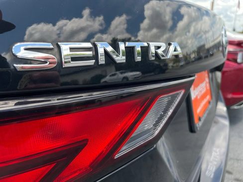 Used 2022 Nissan Sentra SV FWD image 9