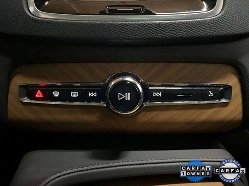 Used 2025 Volvo XC90 B6 Plus image 57