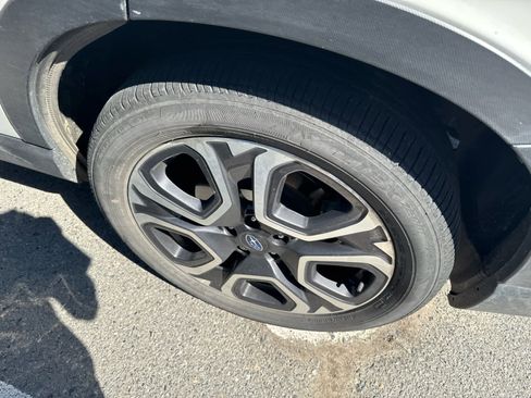 Used 2024 Subaru Ascent Touring image 5