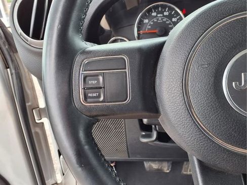 Used 2012 Jeep Wrangler Sport AWD/4WD image 12