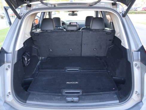 Used 2021 Nissan Rogue SL FWD image 38