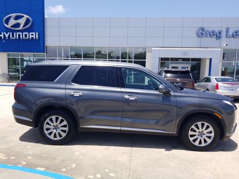 Used 2025 Hyundai Palisade SEL FWD image 8