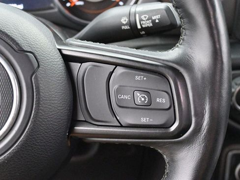 Used 2021 Jeep Gladiator Sport AWD/4WD image 18