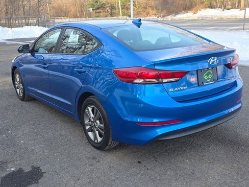 Used 2017 Hyundai Elantra SE image 13