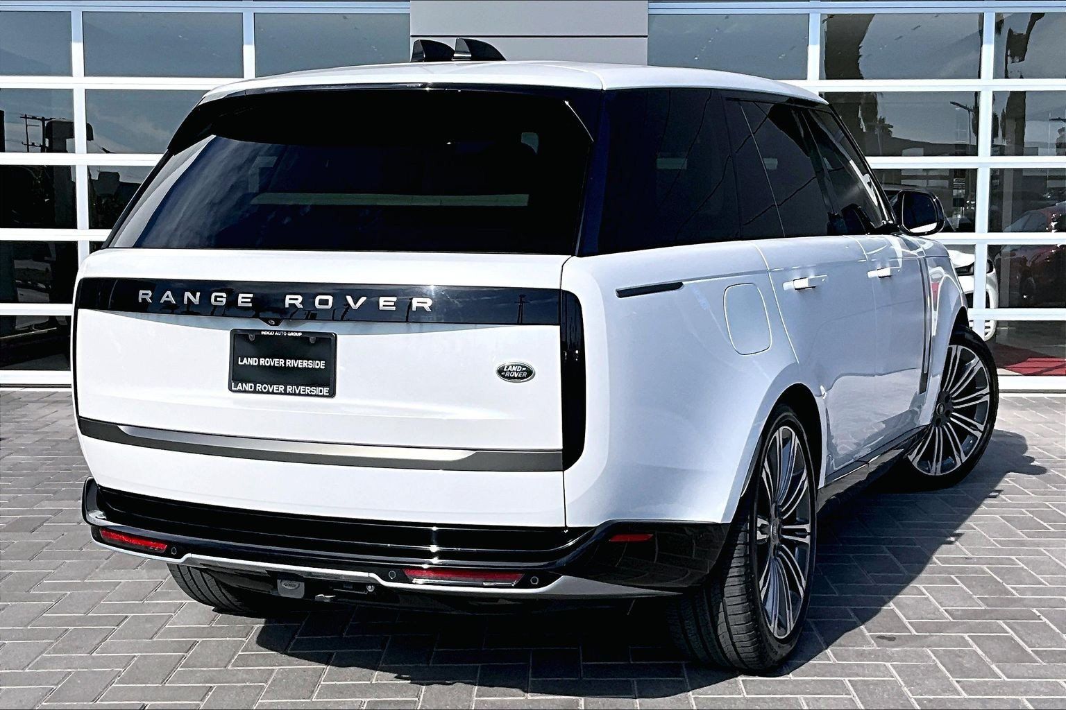 Certified 2023 Land Rover Range Rover SE AWD/4WD image 11