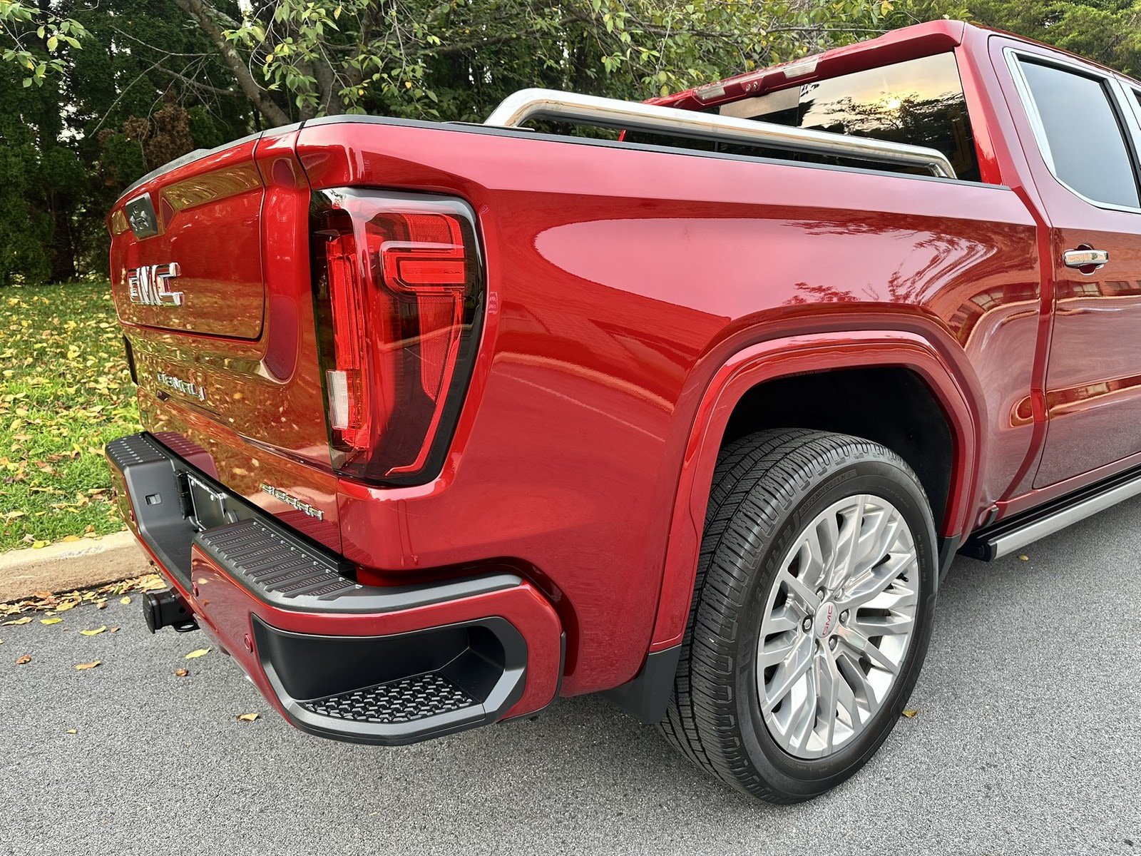 Used 2022 GMC Sierra 1500 Denali w/ Denali Reserve Package AWD/4WD image 53