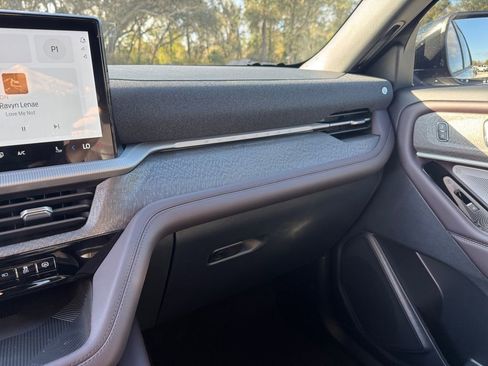 New 2026 Ford Explorer Platinum image 38