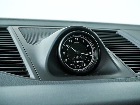 Certified 2024 Porsche Macan AWD w/ Premium Plus Package image 15