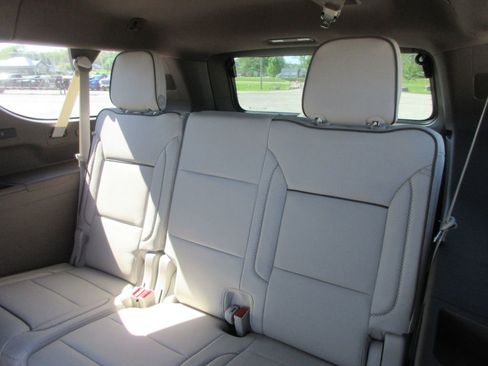 New 2026 GMC Yukon XL Denali AWD/4WD image 13